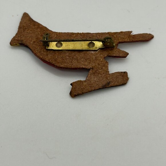 Vintage Cardinal Brooch Handcrafted Leather Birds Hand Painted - Picture 12 of 15